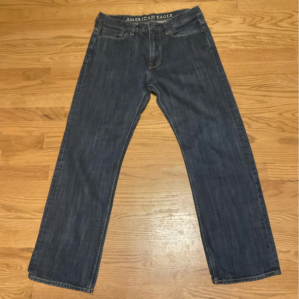 Men’s American Eagle Outfitters Relaxed Fit Jean Denim Blue with Brown Stitching